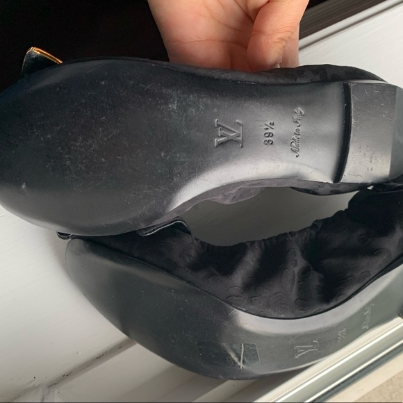 Louis Vuitton LV Suede Amulet Flat Ballerina Black - Picture 3 of 6